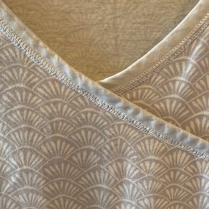 Garnet Hill nightgown, 3/4 sleeve gray patterned, 100% green cotton, Women’s XS